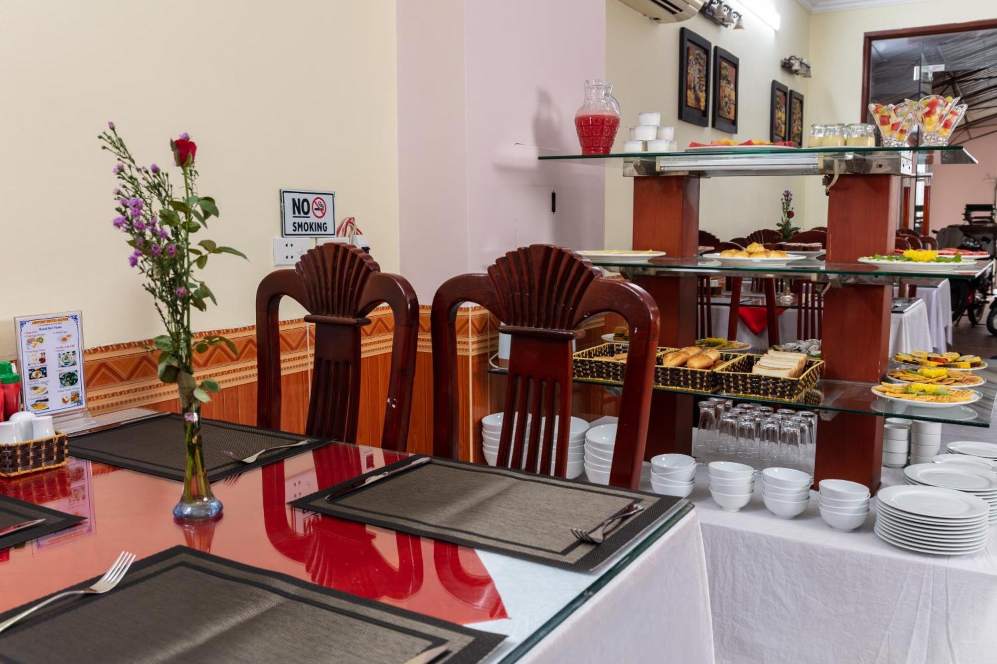 Viet Village Airport Hotel & Restaurants Hanoi Exterior foto